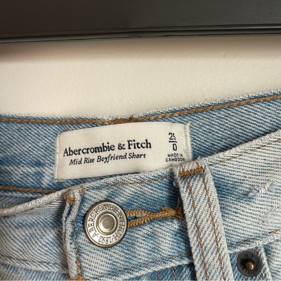 Abercrombie & Fitch Blue Jean Shorts Distressed High-Waisted - Picture 3 of 3